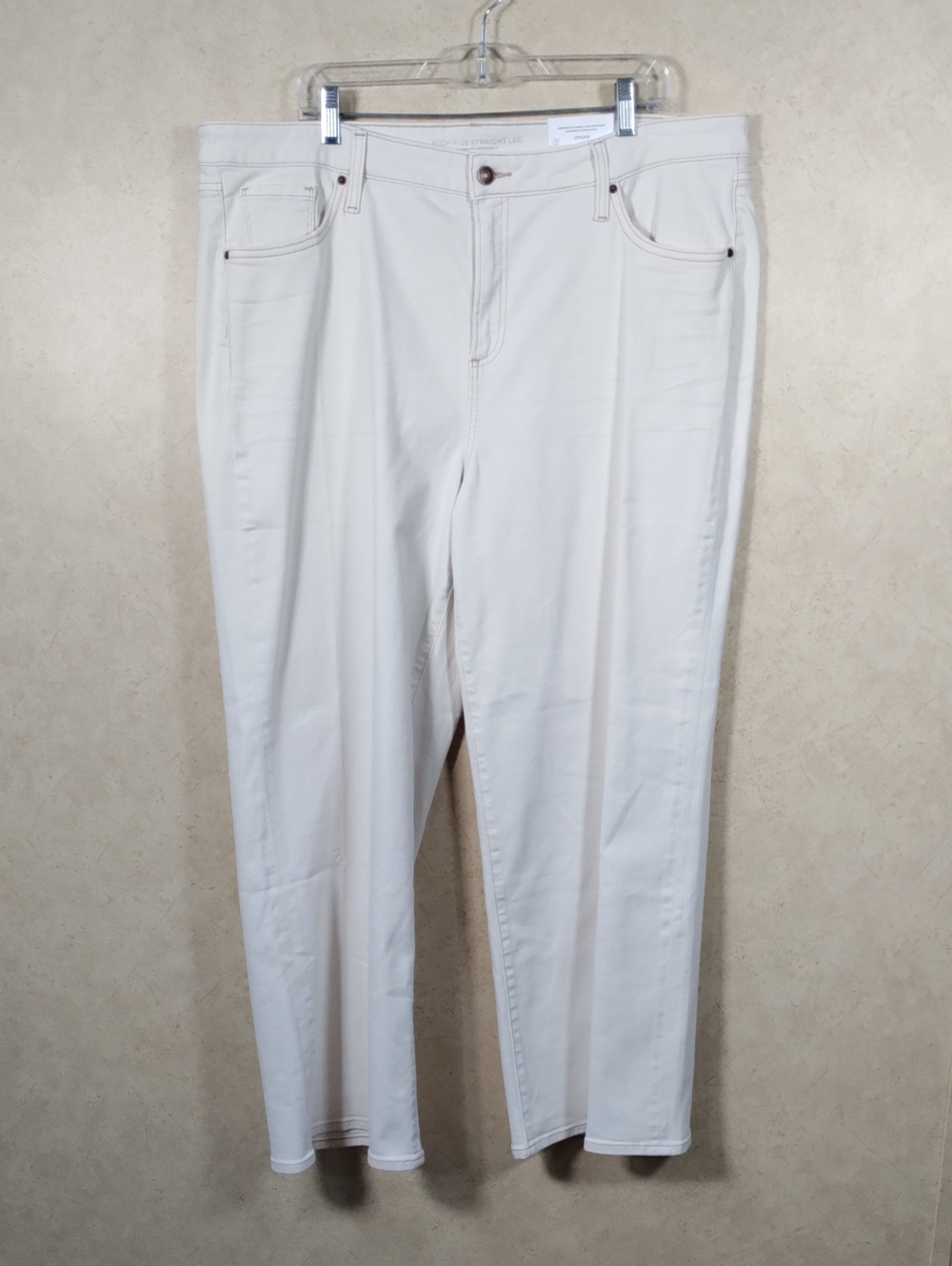 H191 Chico's Cream Straight-Leg Jeans 4 20 NWT